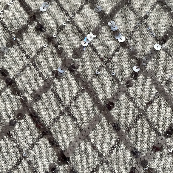 IISLI 100% gray cashmere sleeveless sweater/ vest. Size m - Picture 3 of 7